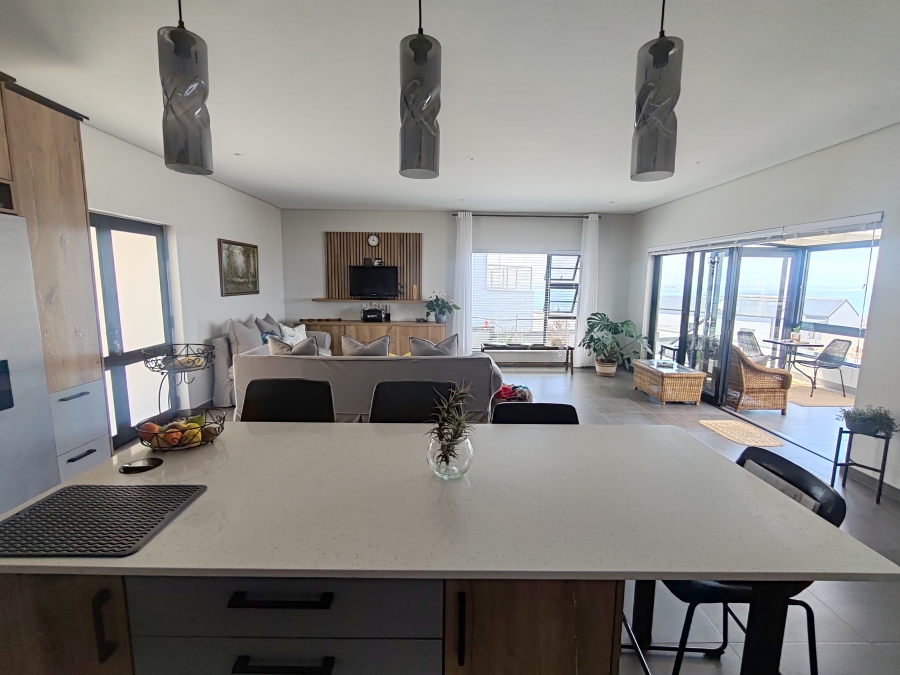 3 Bedroom Property for Sale in Hoogland Western Cape